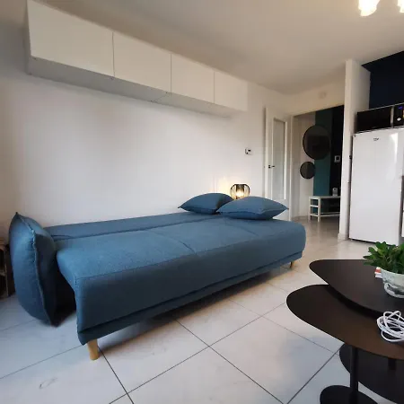 Cote Gare - Gare - Centre-ville - Parking - Netflix - Wifi - Disney+ - Terrasse Annecy
