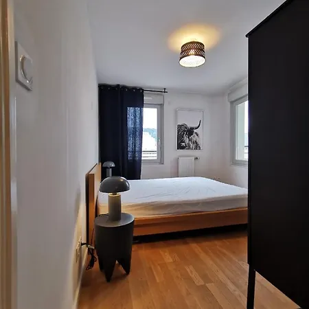 Cote Gare - Gare - Centre-ville - Parking - Netflix - Wifi - Disney+ - Terrasse Apartment