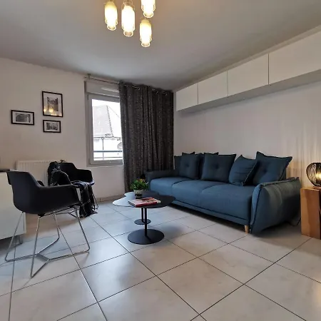 Cote Gare - Gare - Centre-ville - Parking - Netflix - Wifi - Disney+ - Terrasse Apartment Annecy