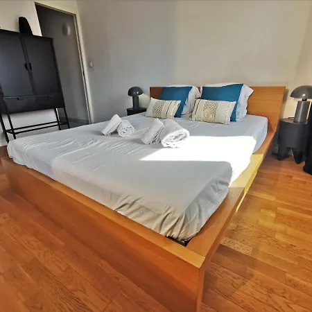 Cote Gare - Gare - Centre-ville - Parking - Netflix - Wifi - Disney+ - Terrasse Apartment *